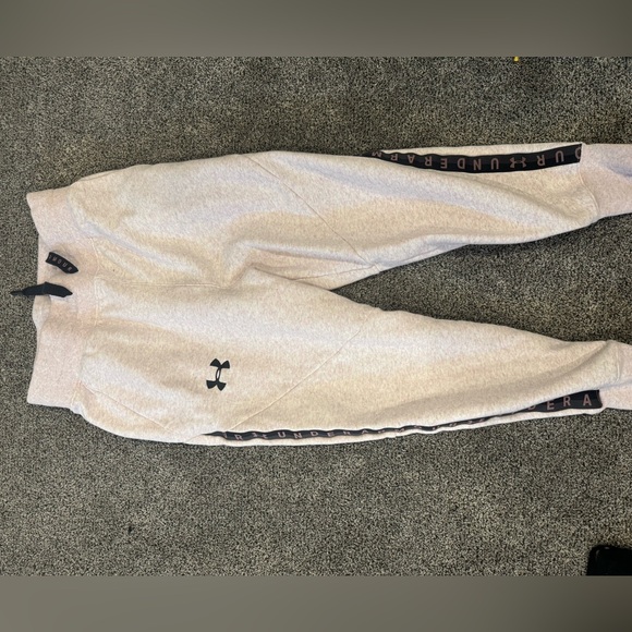 Under Armour / small Heathered pink joggers - Picture 5 of 5